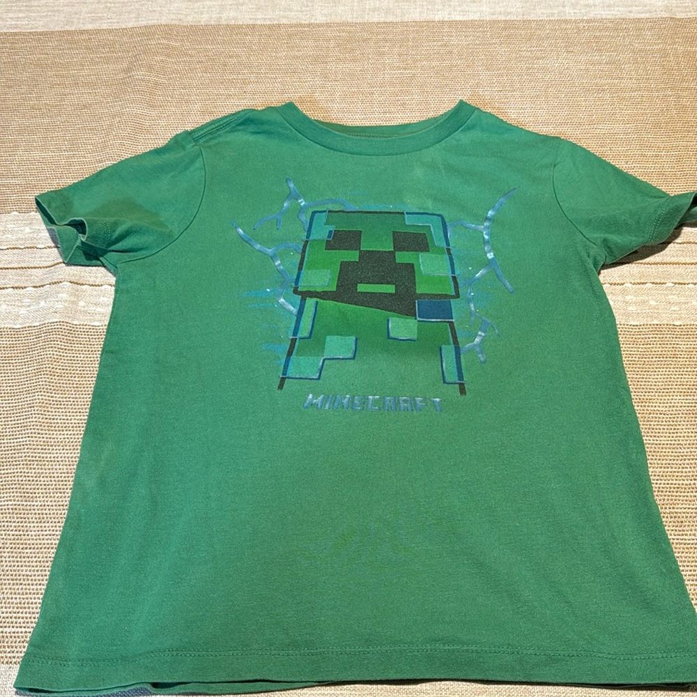 Youth 6/7 Minecraft tee shirt